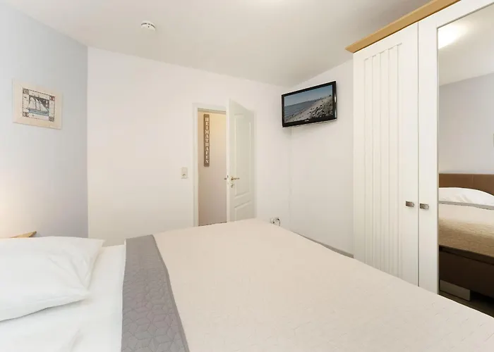 Strandallee شقة *